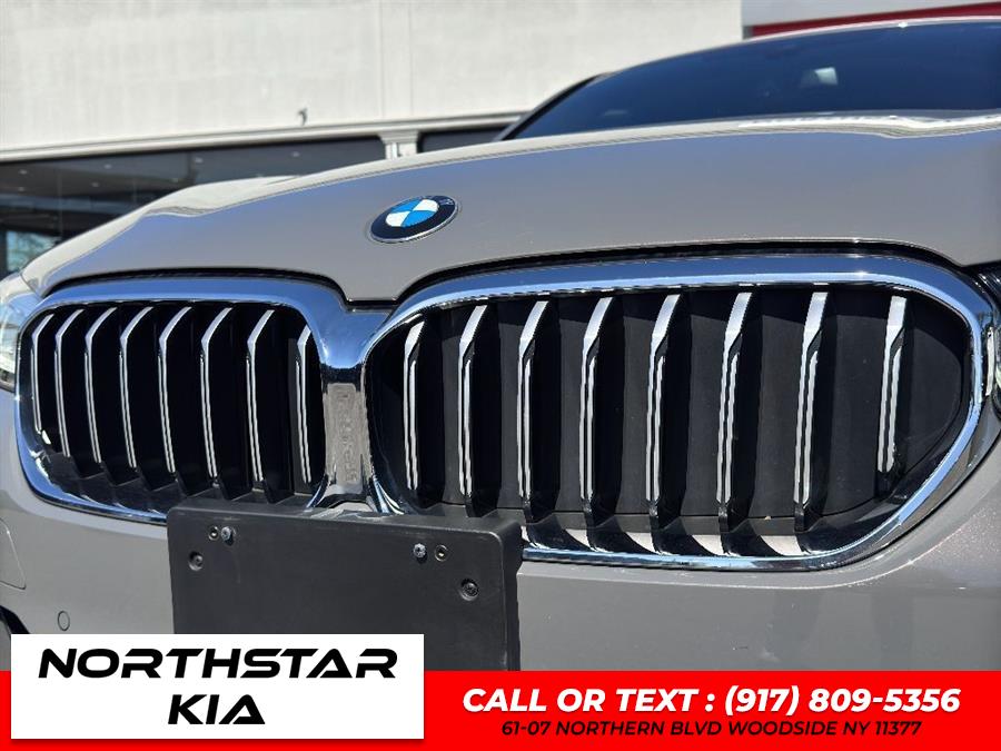 2022 BMW 5-Series 530i xDrive photo