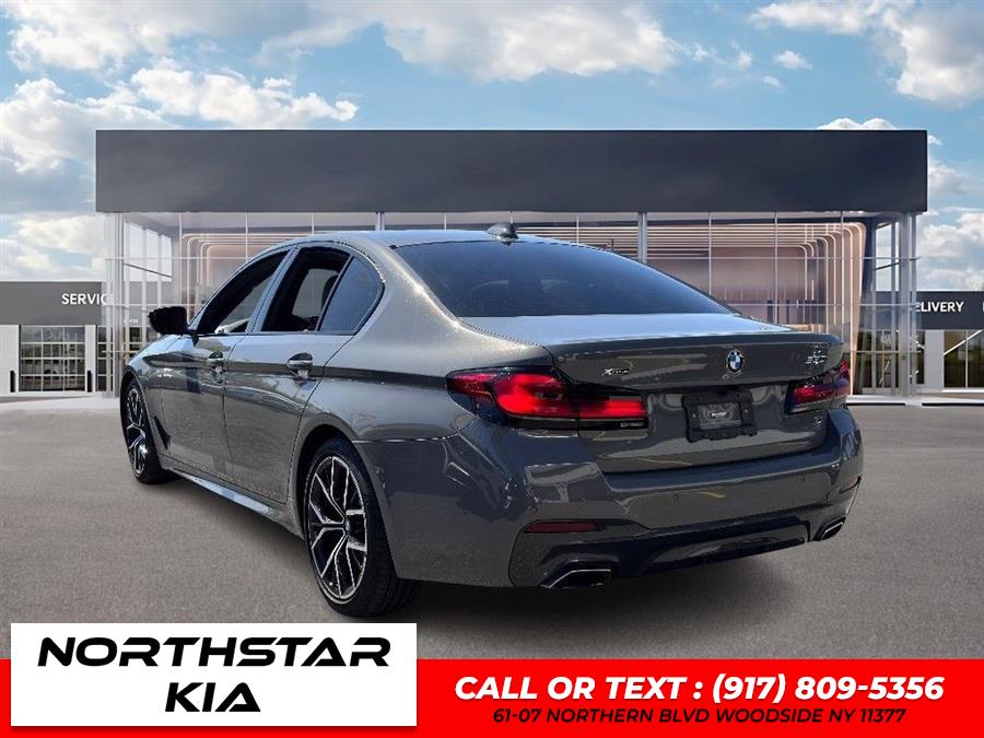 2022 BMW 5-Series 530i xDrive photo