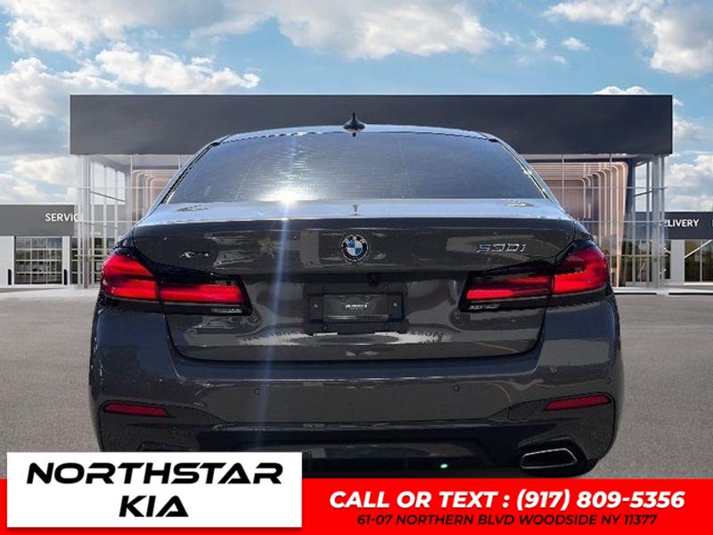 2022 BMW 5-Series 530i xDrive photo