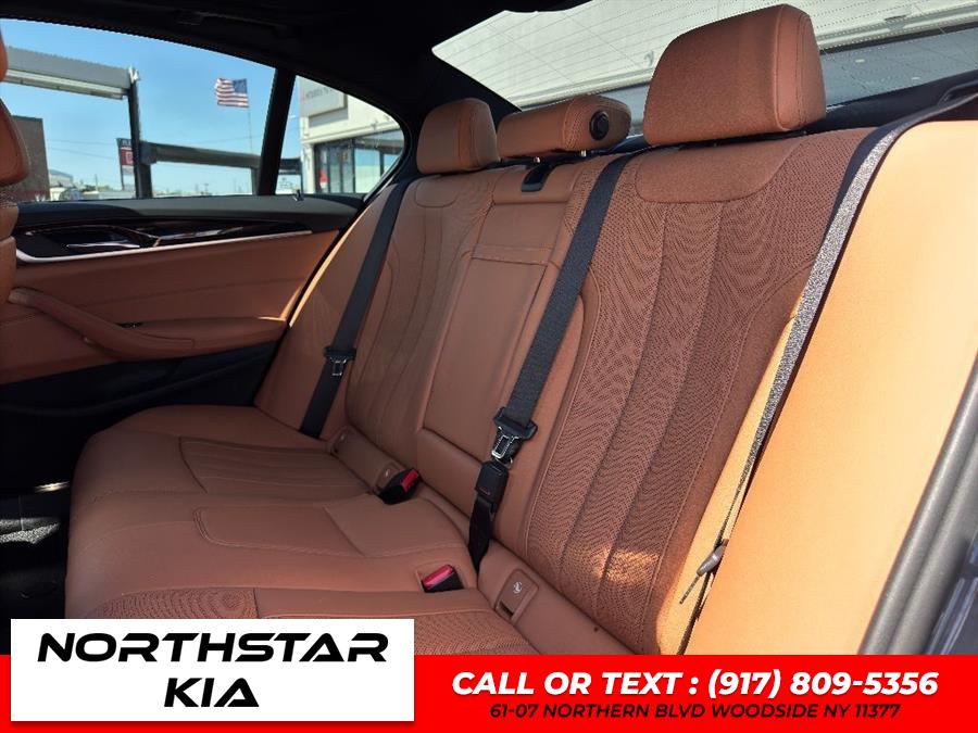 2022 BMW 5-Series 530i xDrive photo