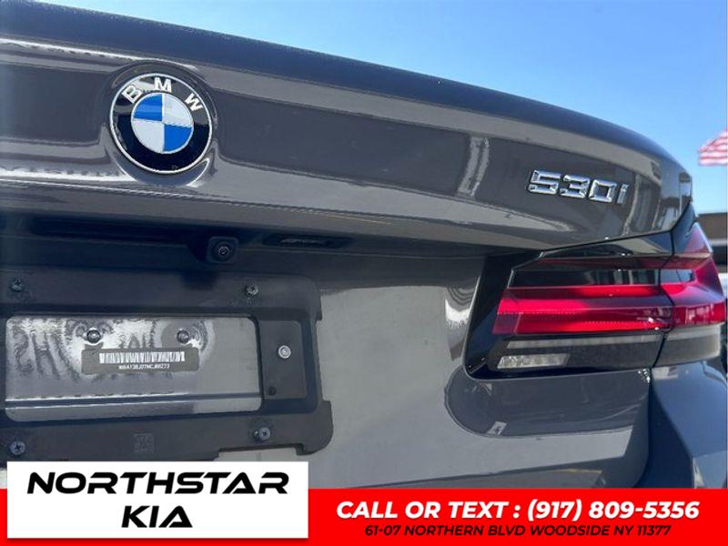 2022 BMW 5-Series 530i xDrive photo