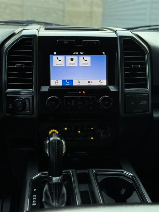 2018 Ford F-150 XLT 4WD SuperCrew 5.5'' Box photo