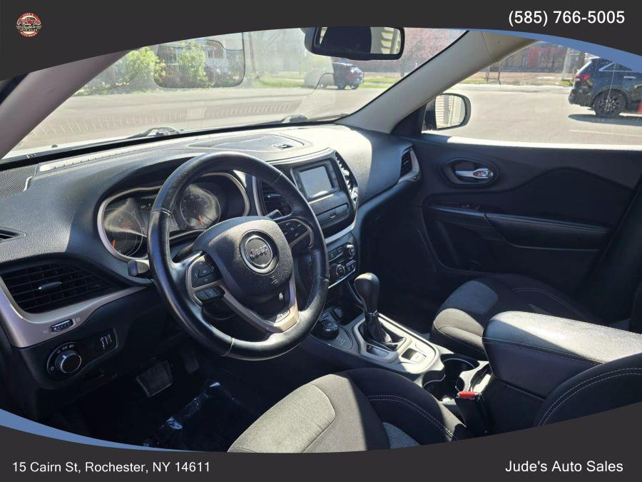 2016 Jeep Cherokee Sport SUV 4D photo