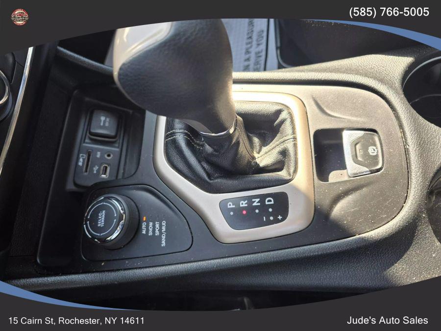 2016 Jeep Cherokee Sport SUV 4D photo