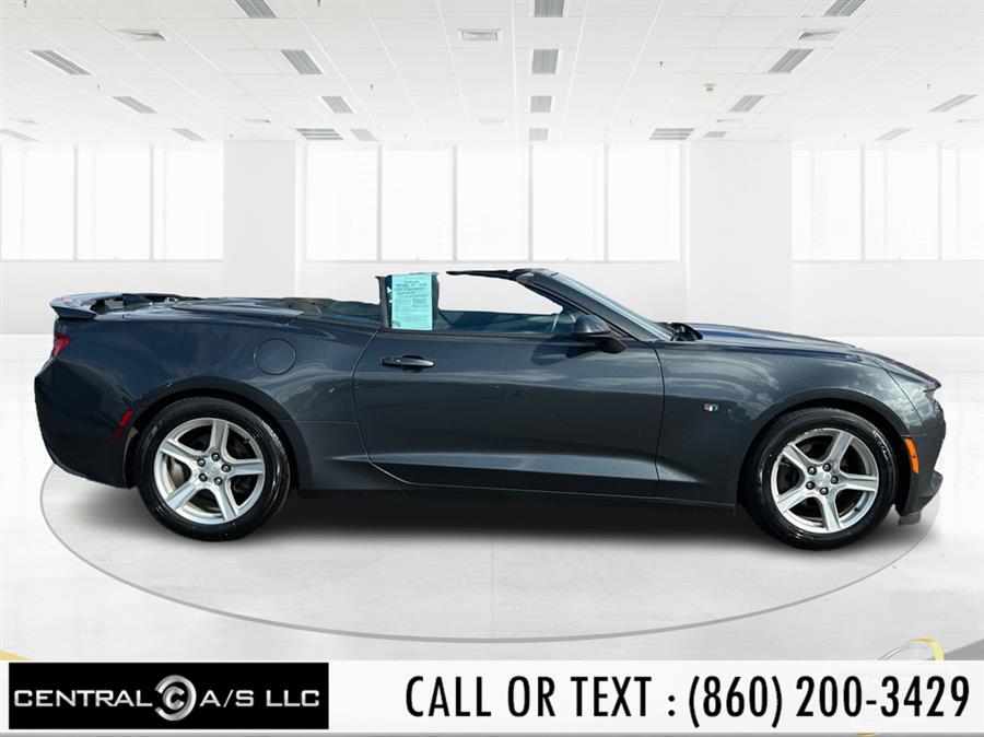 2017 Chevrolet Camaro 2dr Conv 1LT photo