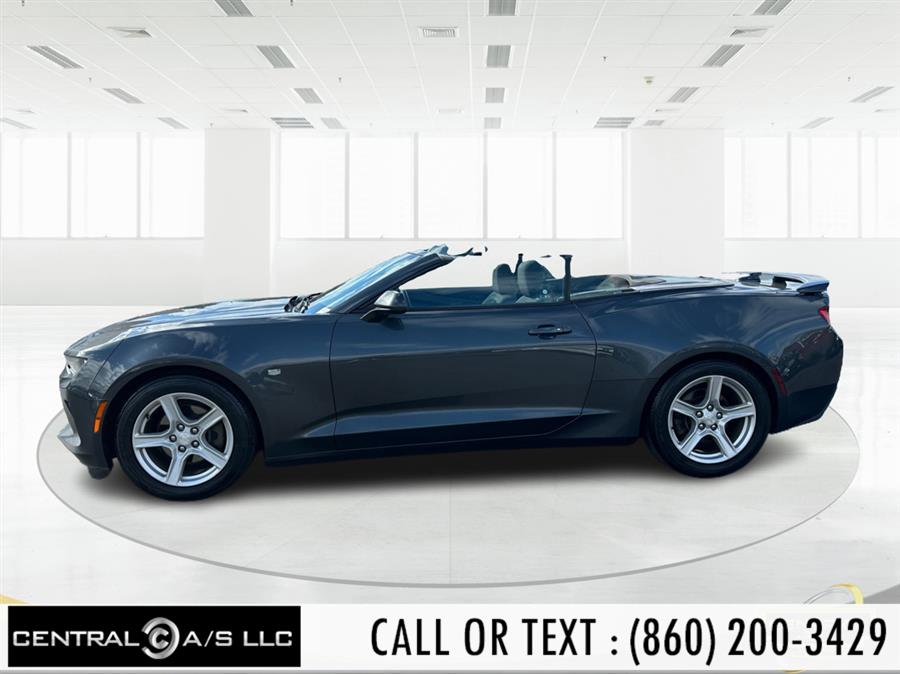 2017 Chevrolet Camaro 2dr Conv 1LT photo