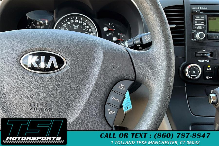 2014 Kia Sedona LX photo