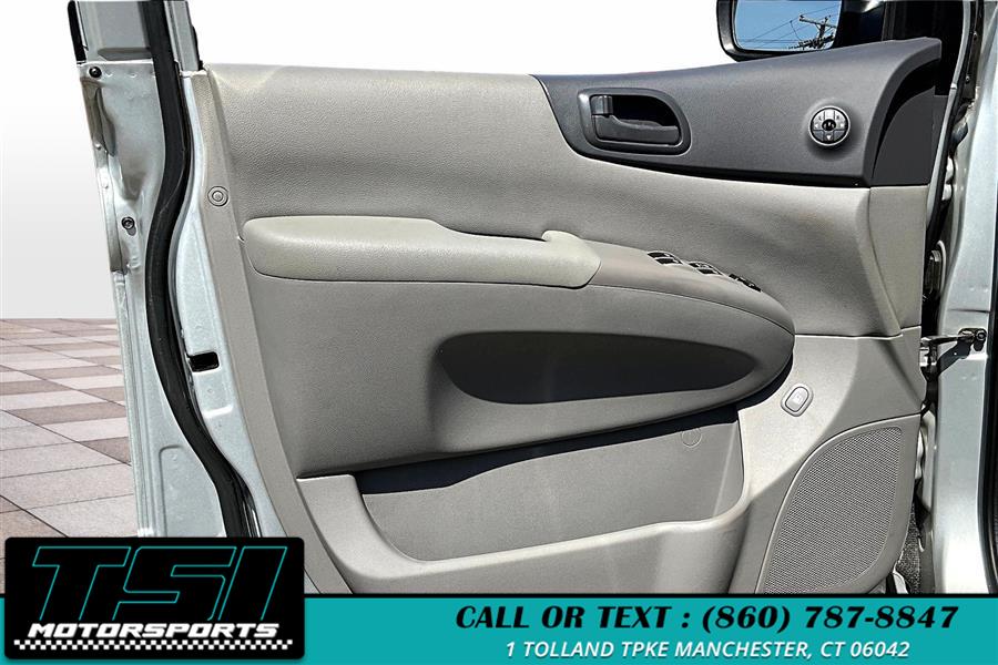 2014 Kia Sedona LX photo
