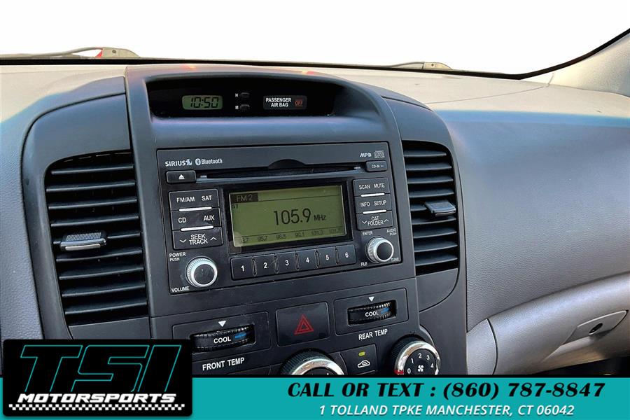 2014 Kia Sedona LX photo