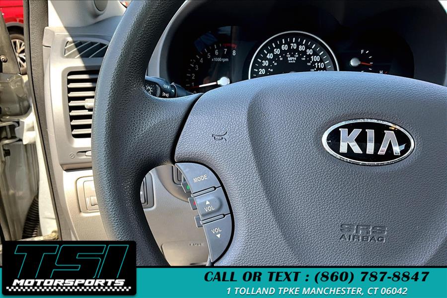 2014 Kia Sedona LX photo