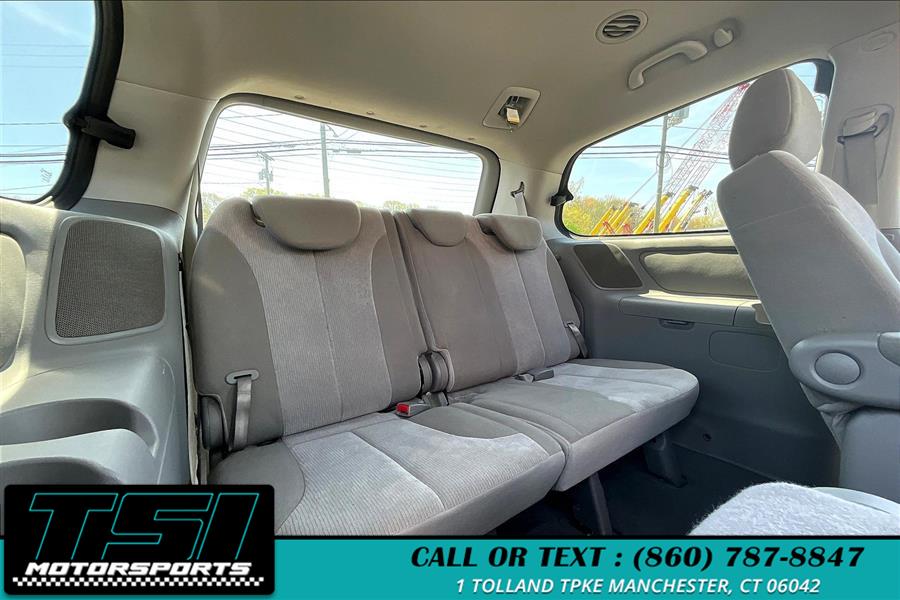 2014 Kia Sedona LX photo