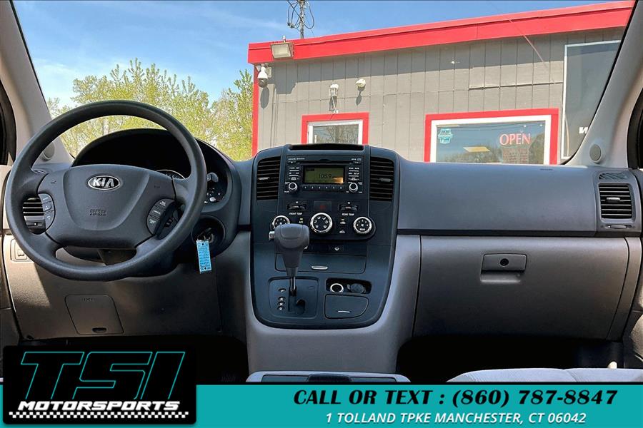 2014 Kia Sedona LX photo