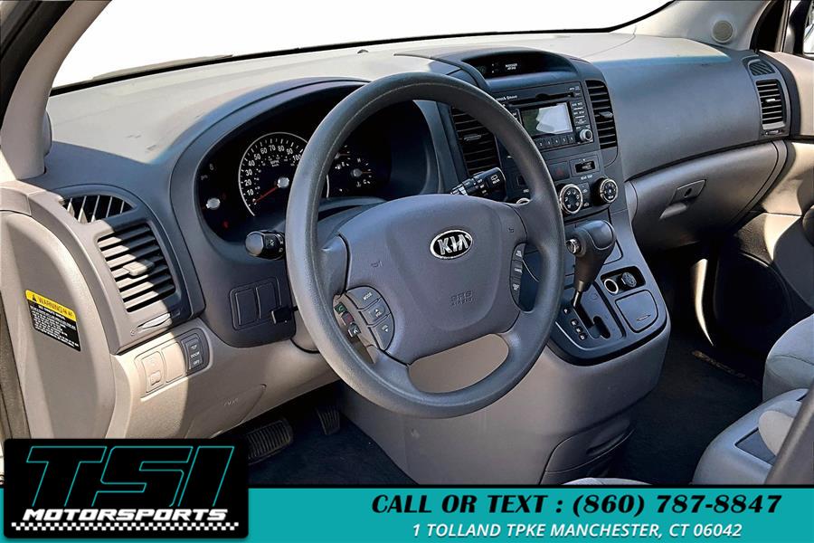 2014 Kia Sedona LX photo