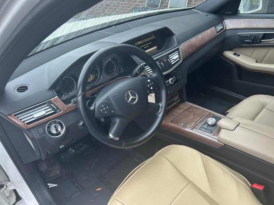 2012 Mercedes-Benz E-Class E350 4MATIC Luxury photo