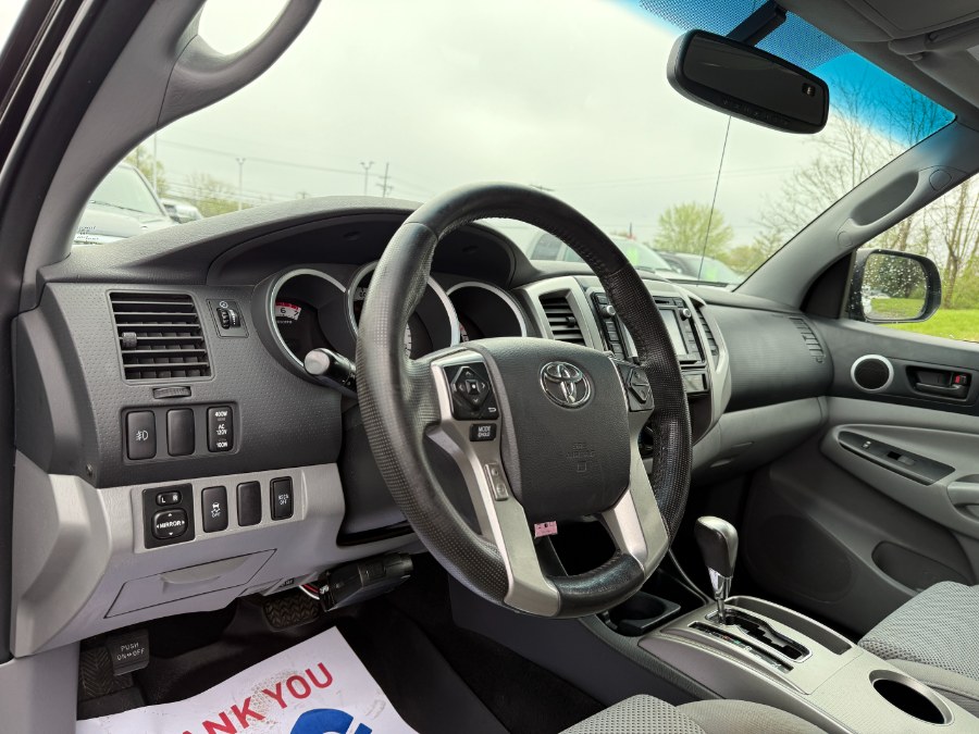 2014 Toyota Tacoma V6 photo