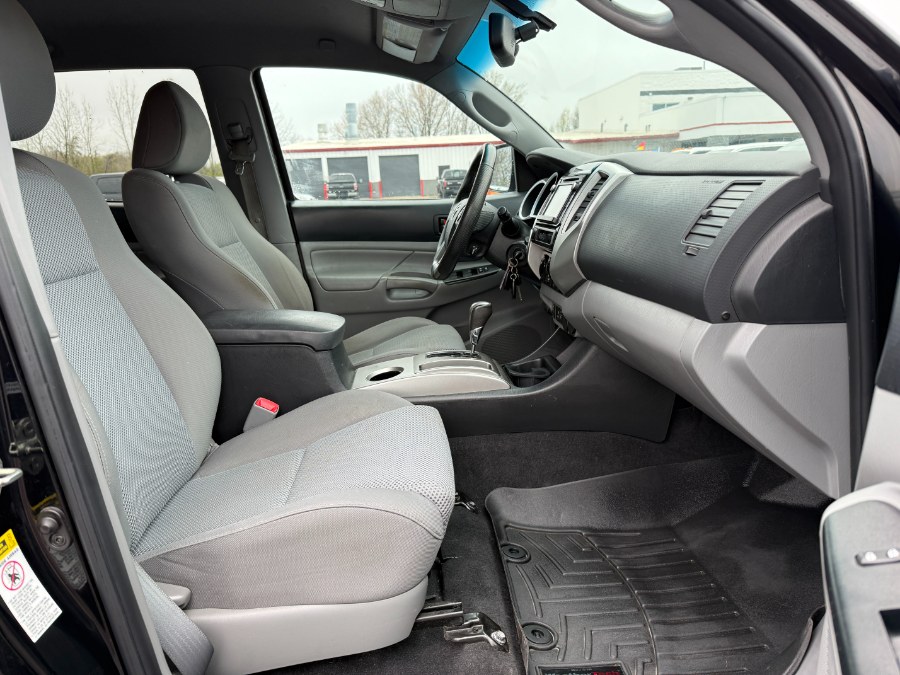 2014 Toyota Tacoma V6 photo
