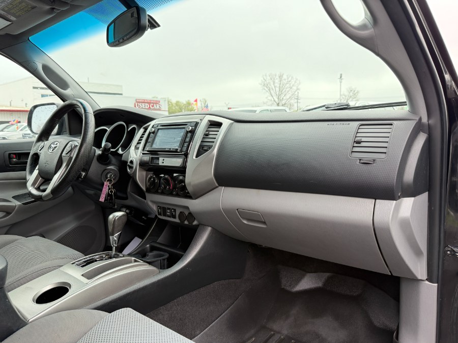 2014 Toyota Tacoma V6 photo