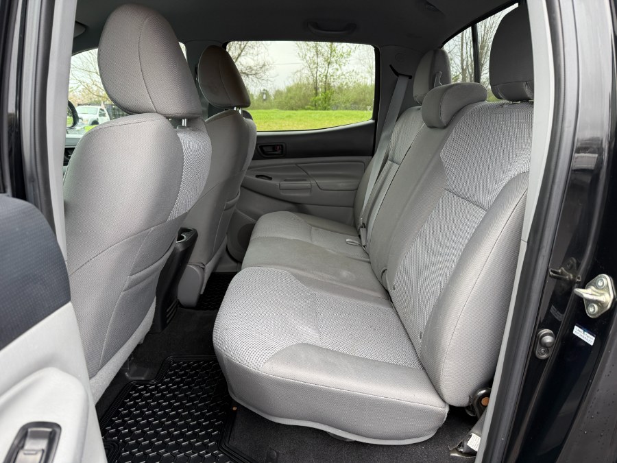 2014 Toyota Tacoma V6 photo