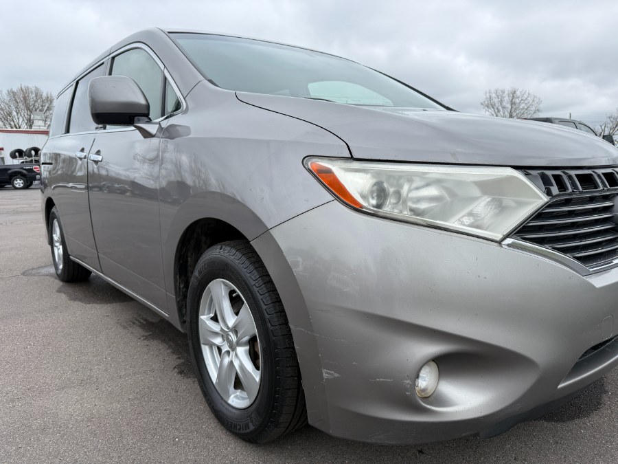 2011 Nissan Quest 3.5 S photo