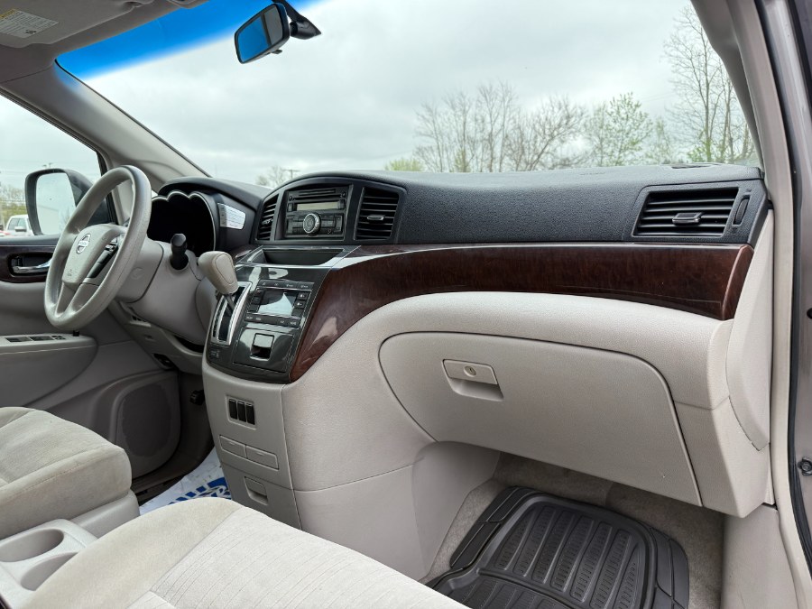 2011 Nissan Quest 3.5 S photo
