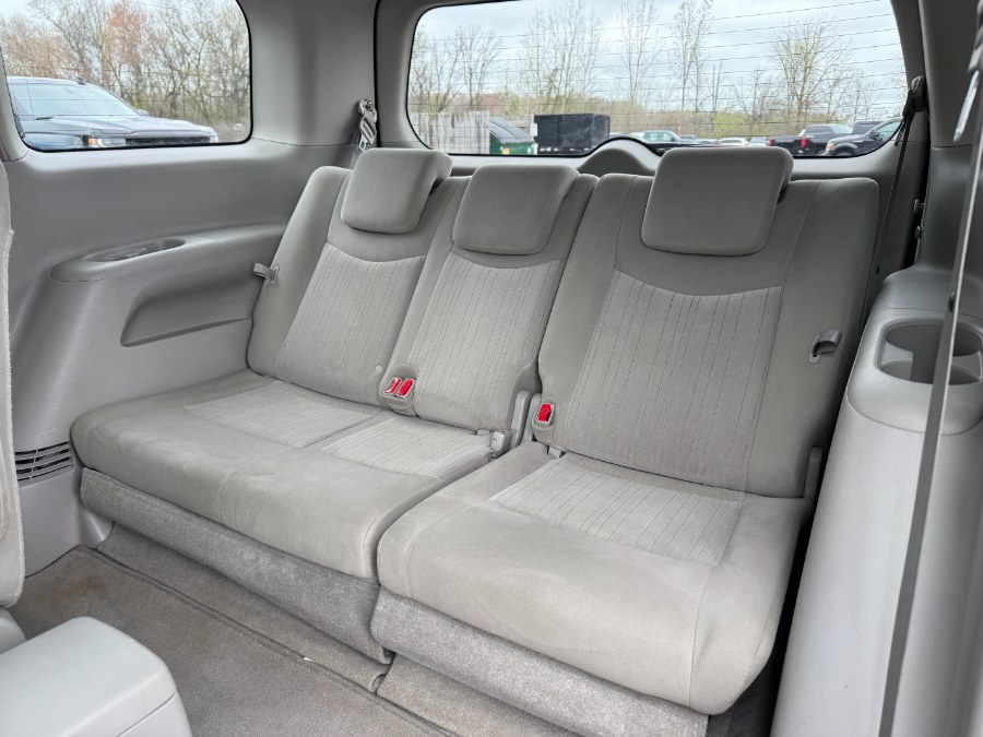 2011 Nissan Quest 3.5 S photo