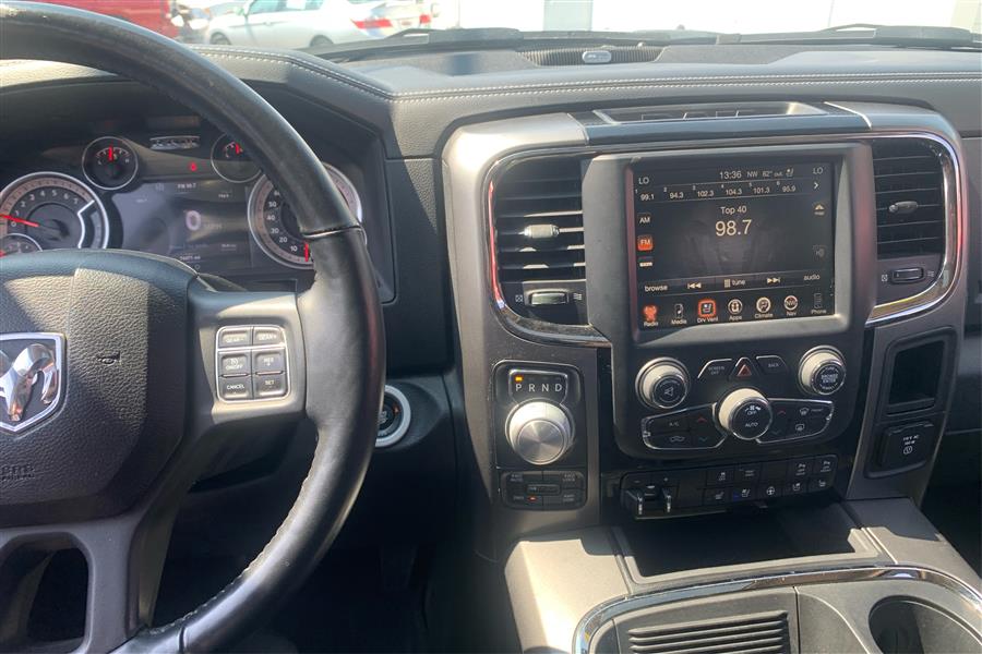 2017 RAM 1500 4WD Crew Cab 140.5