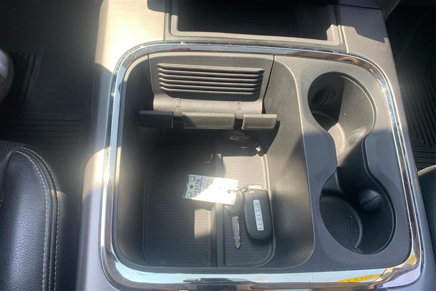 2017 RAM 1500 4WD Crew Cab 140.5