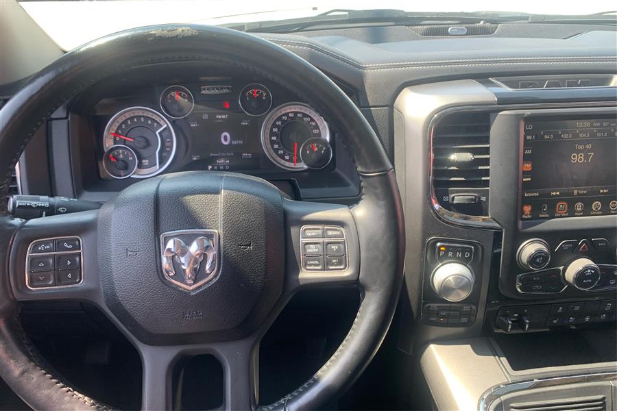 2017 RAM 1500 4WD Crew Cab 140.5