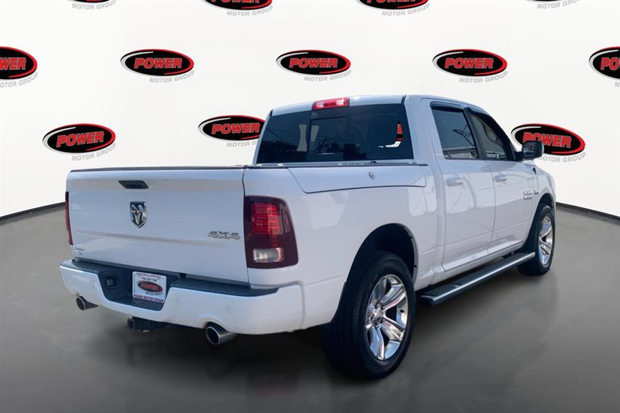 2017 RAM 1500 4WD Crew Cab 140.5