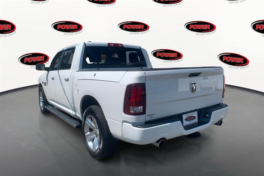 2017 RAM 1500 4WD Crew Cab 140.5