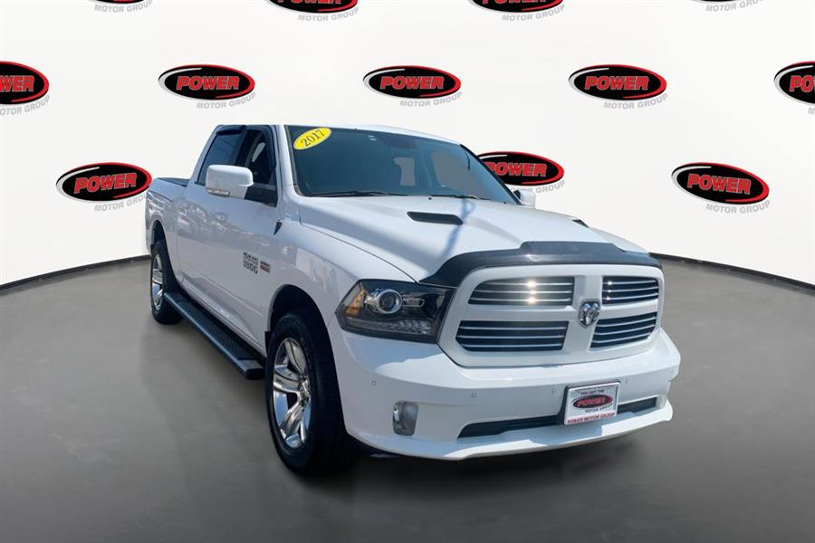2017 RAM 1500 4WD Crew Cab 140.5