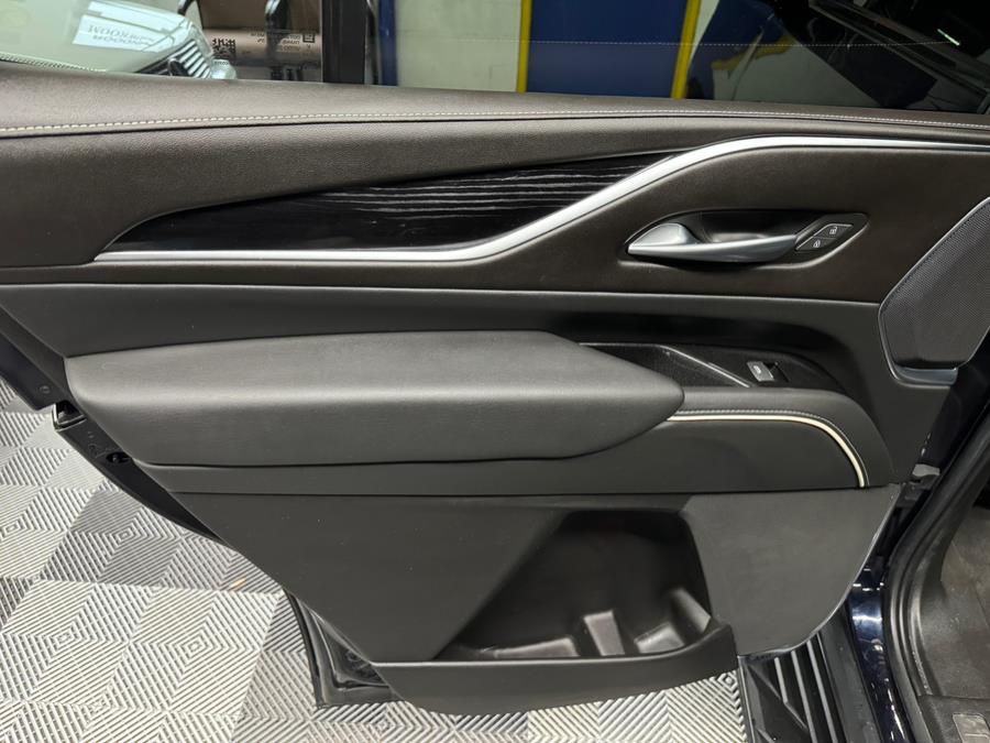 2022 Cadillac Escalade 4WD 4dr Sport photo