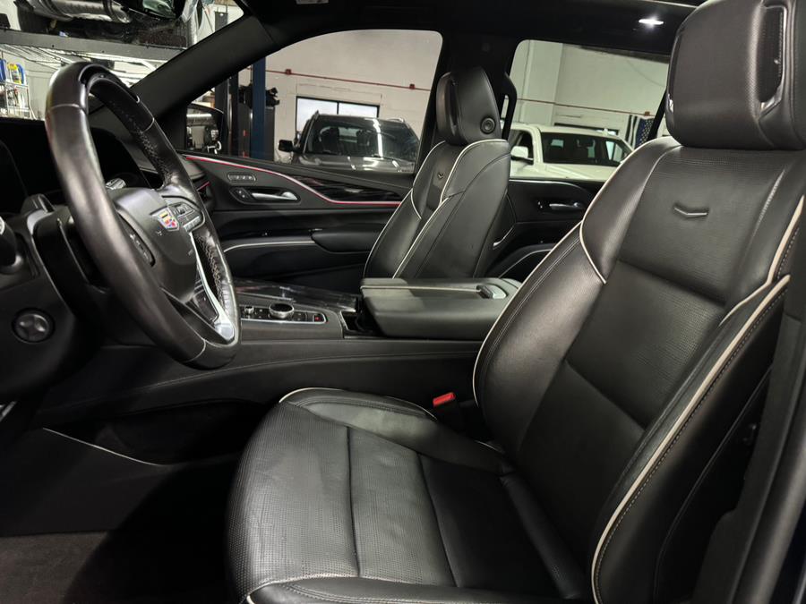 2022 Cadillac Escalade 4WD 4dr Sport photo