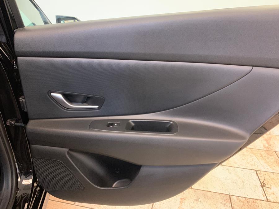 2022 Hyundai Elantra SEL IVT photo