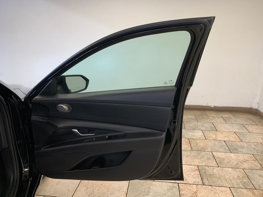 2022 Hyundai Elantra SEL IVT photo