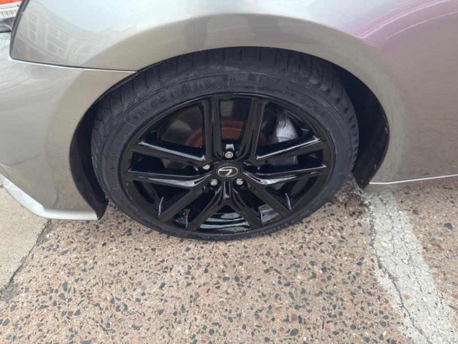 2016 Lexus IS 350 photo