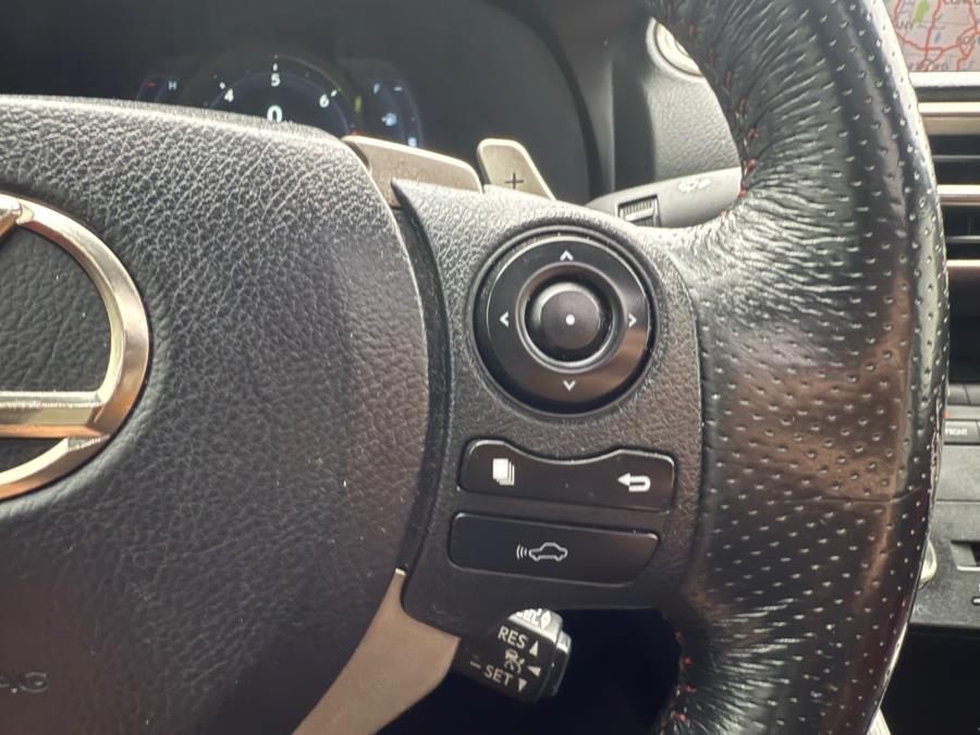 2016 Lexus IS 350 photo