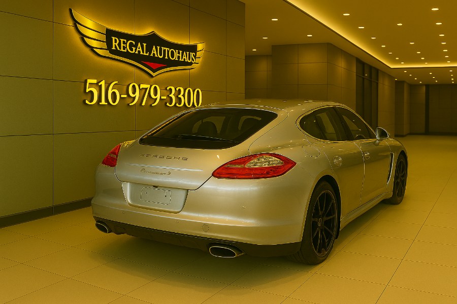 2012 Porsche Panamera photo