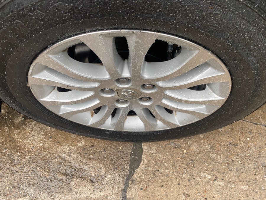 2012 Toyota Sienna XLE 7-Passenger Auto Access Se photo