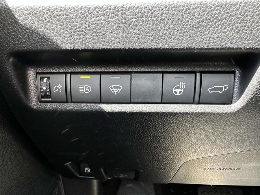 2022 Toyota RAV4 Prime SE photo