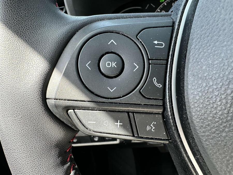 2022 Toyota RAV4 Prime SE photo