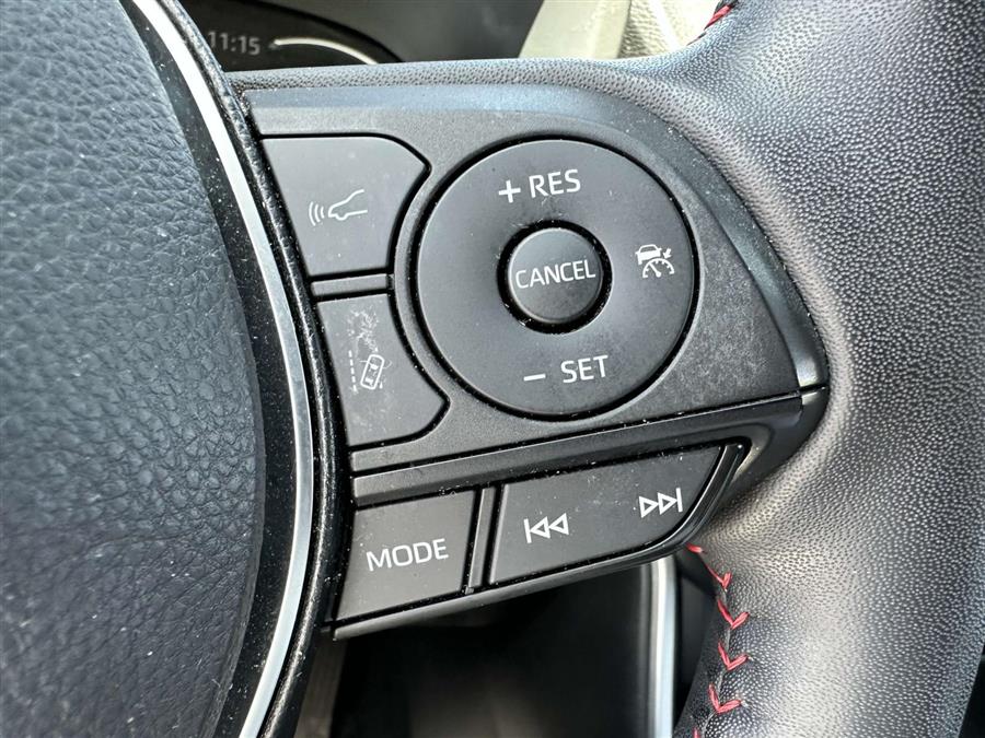 2022 Toyota RAV4 Prime SE photo