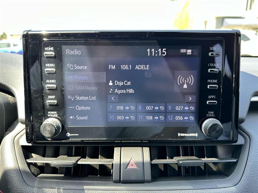 2022 Toyota RAV4 Prime SE photo