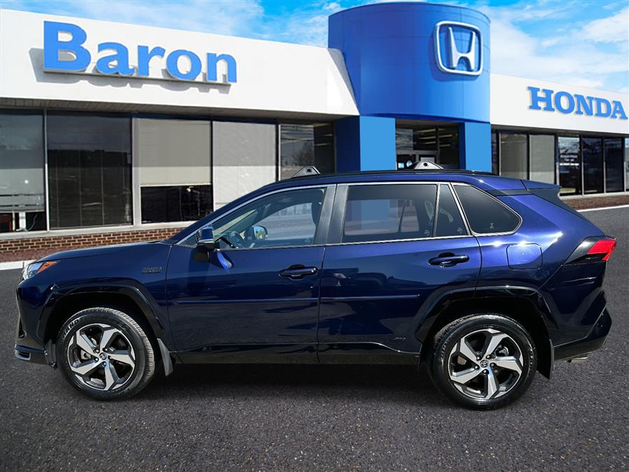 2022 Toyota RAV4 Prime SE photo