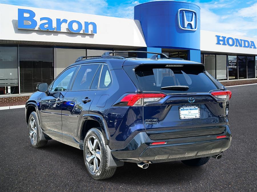 2022 Toyota RAV4 Prime SE photo