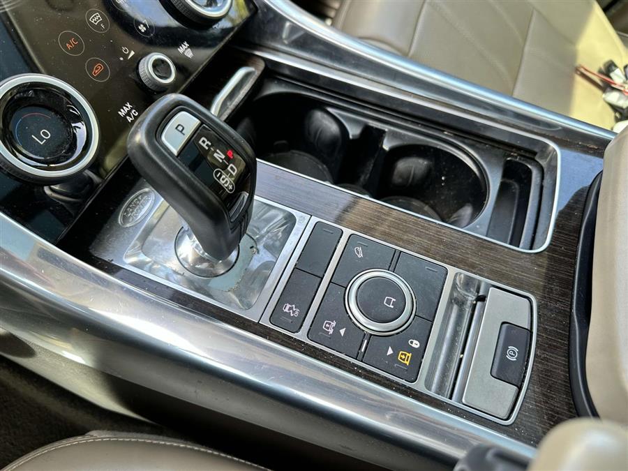 2019 Land Rover Range Rover Sport HSE photo