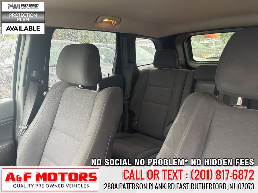 2011 Jeep Grand Cherokee Laredo photo