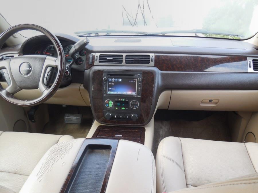 2014 GMC Yukon XL Denali photo