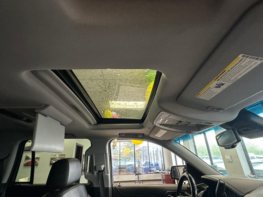 2018 Chevrolet Tahoe 4WD 4dr LT photo