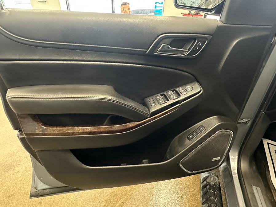 2018 Chevrolet Tahoe 4WD 4dr LT photo